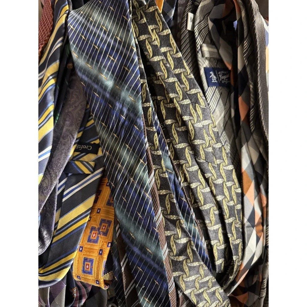 75 PC Mens Neckties LOT Wholesale Bulk Collectors Resell Ties Crafts Cutter DIY - Picture 4 of 7